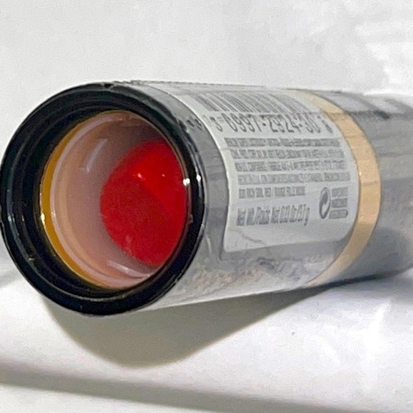 Revlon Lipstick in RiCH GiRL RED #830 - Picture 3 of 5